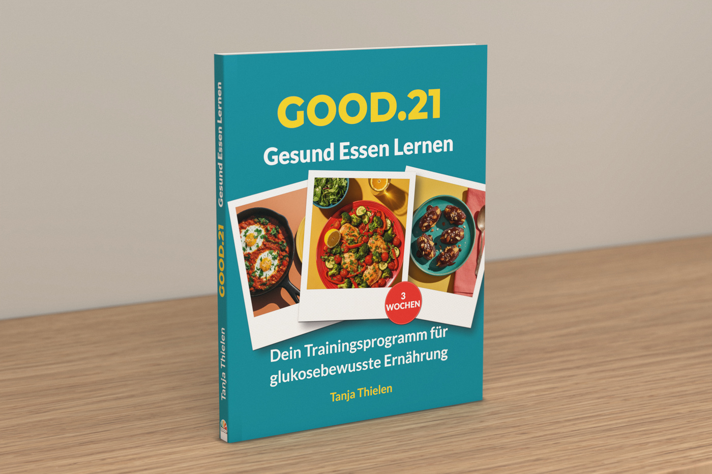 Das Buch GOOD.21 auf einer Eichenkommode